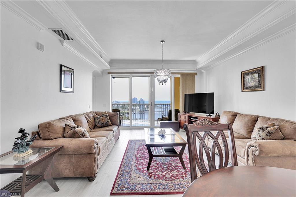 ST. TROPEZ - Residential