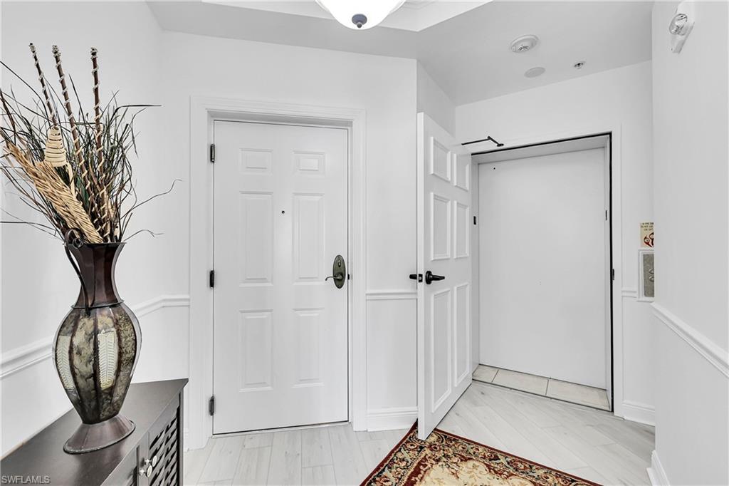 ST. TROPEZ - Residential