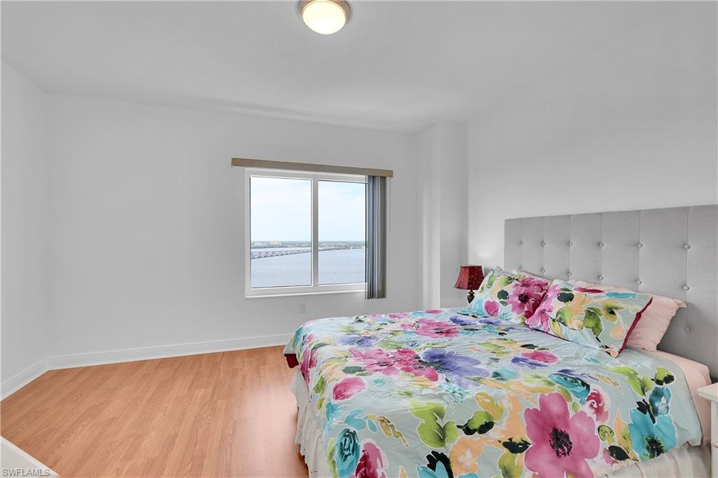 ST. TROPEZ - Residential