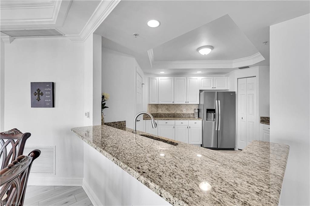 ST. TROPEZ - Residential