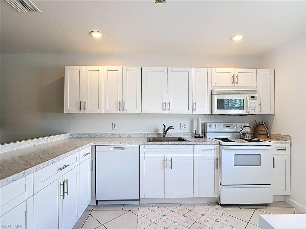 CALOOSA BAYVIEW - Residential