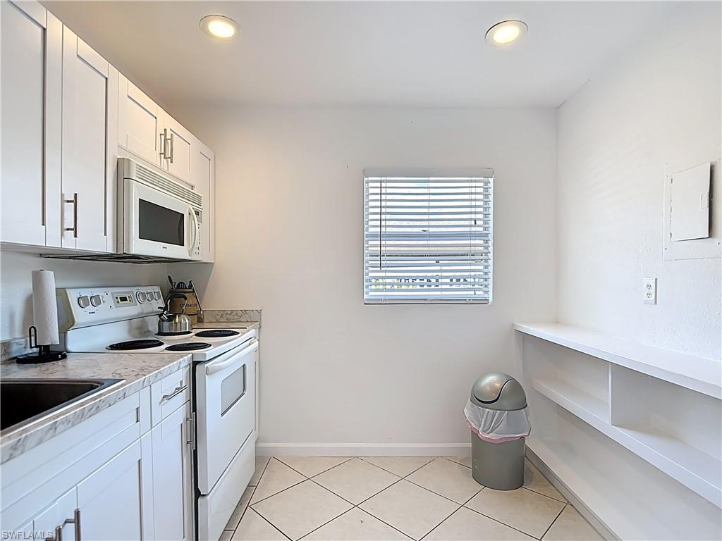 CALOOSA BAYVIEW - Residential