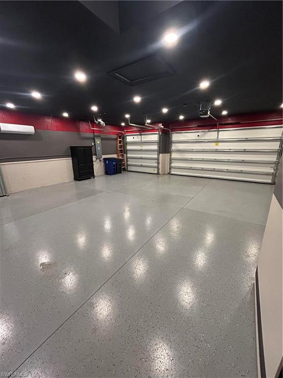 MOODY RIVER ESTATES - Residential Lease