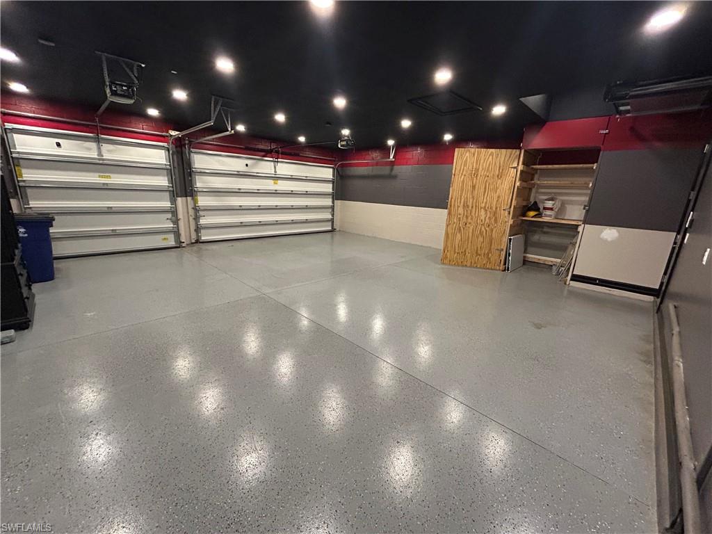 MOODY RIVER ESTATES - Residential Lease