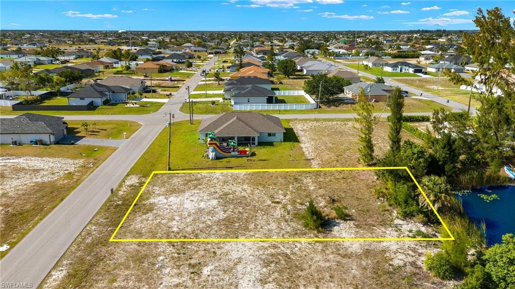 CAPE CORAL - Land