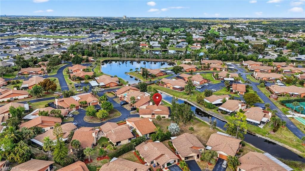 ROYAL WOODS - Residential