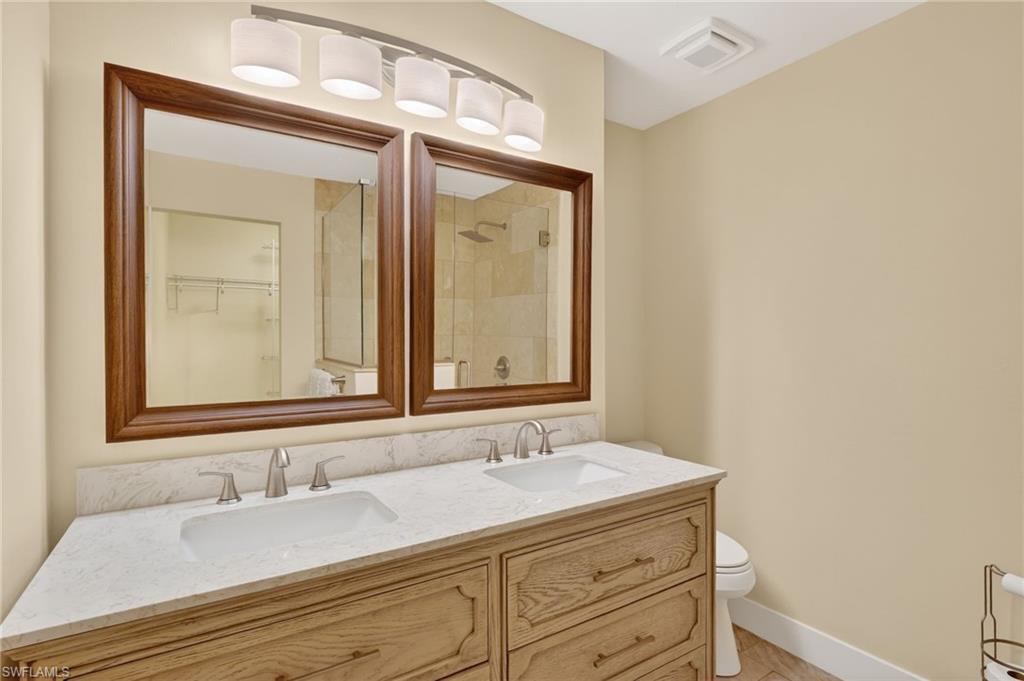 ROYAL WOODS - Residential