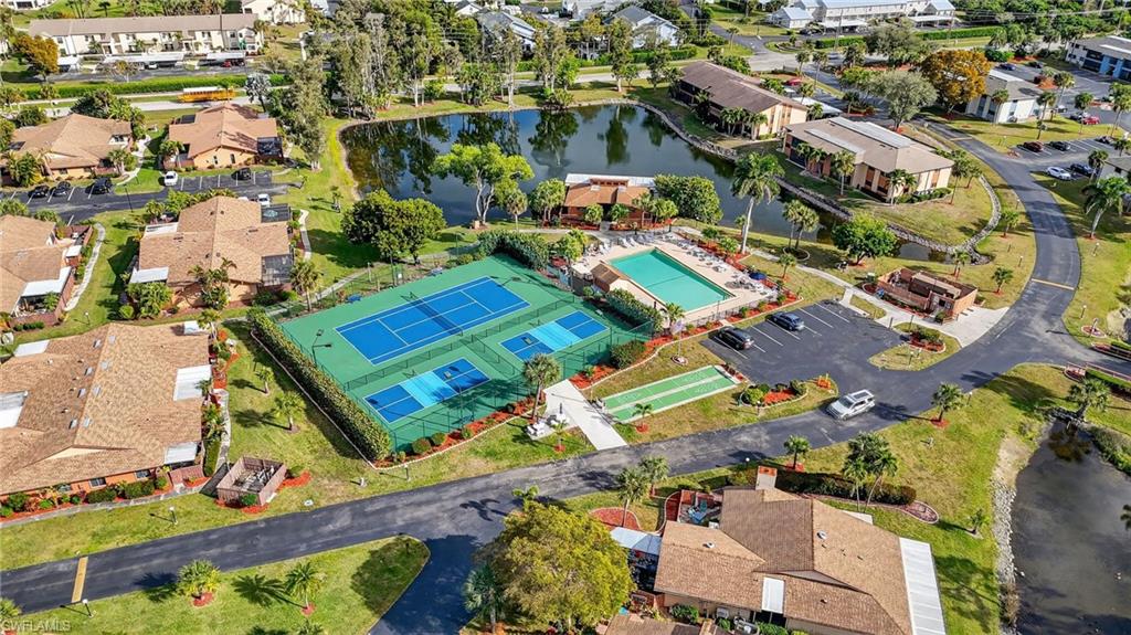 ROYAL WOODS - Residential