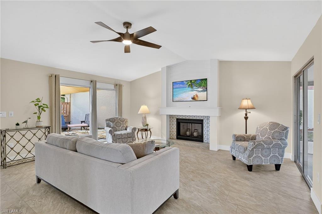 ROYAL WOODS - Residential