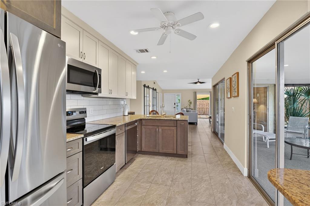 ROYAL WOODS - Residential