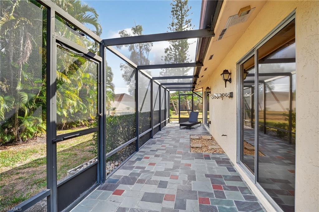 ROYAL WOODS - Residential