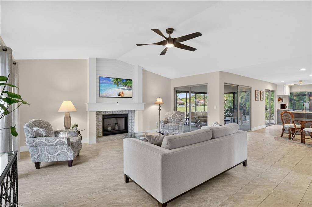 ROYAL WOODS - Residential