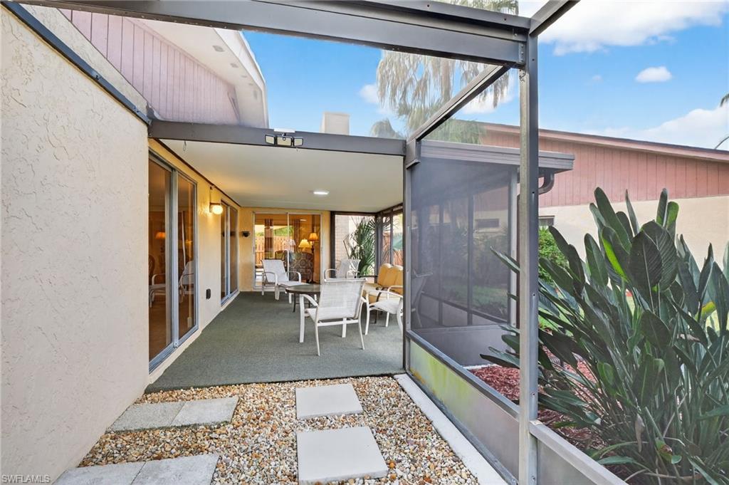 ROYAL WOODS - Residential