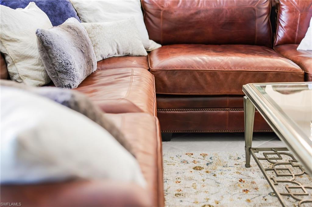 PORTICO - Residential