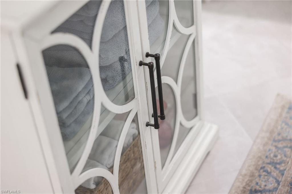 PORTICO - Residential