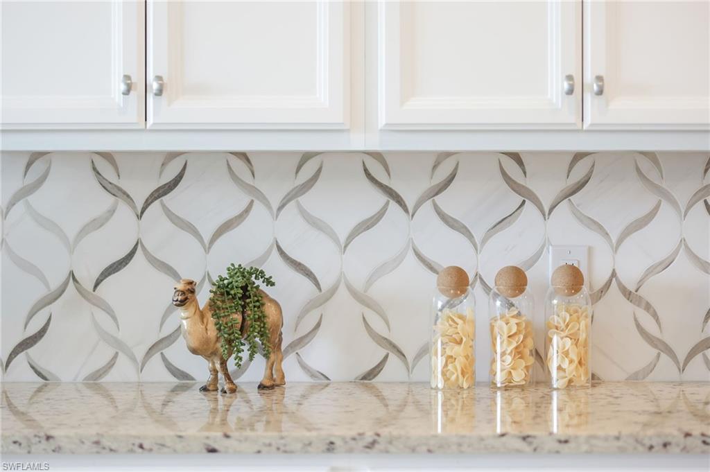 PORTICO - Residential