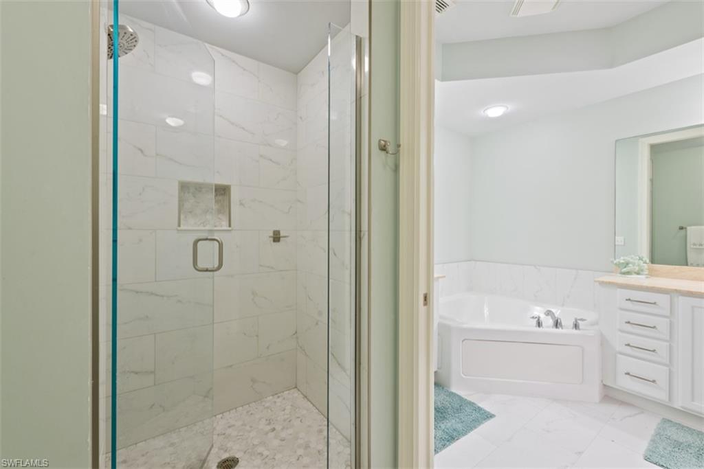 THE RESIDENCE - Residential Lease