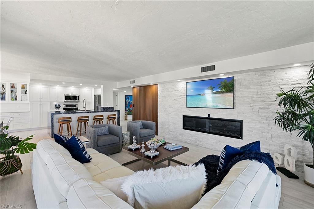 VANDERBILT SURF COLONY - Residential