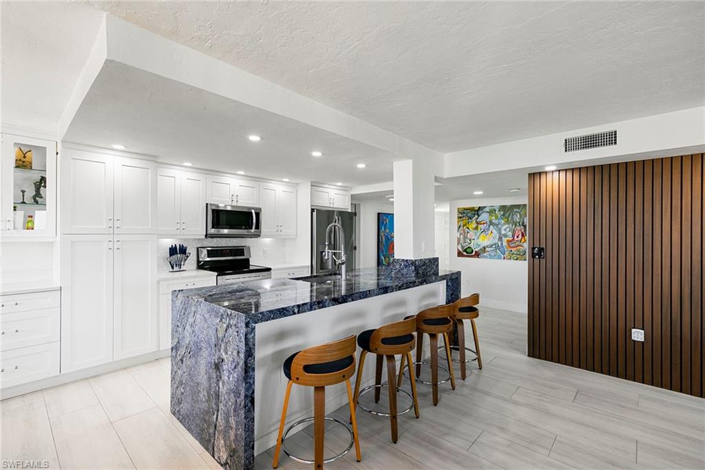 VANDERBILT SURF COLONY - Residential