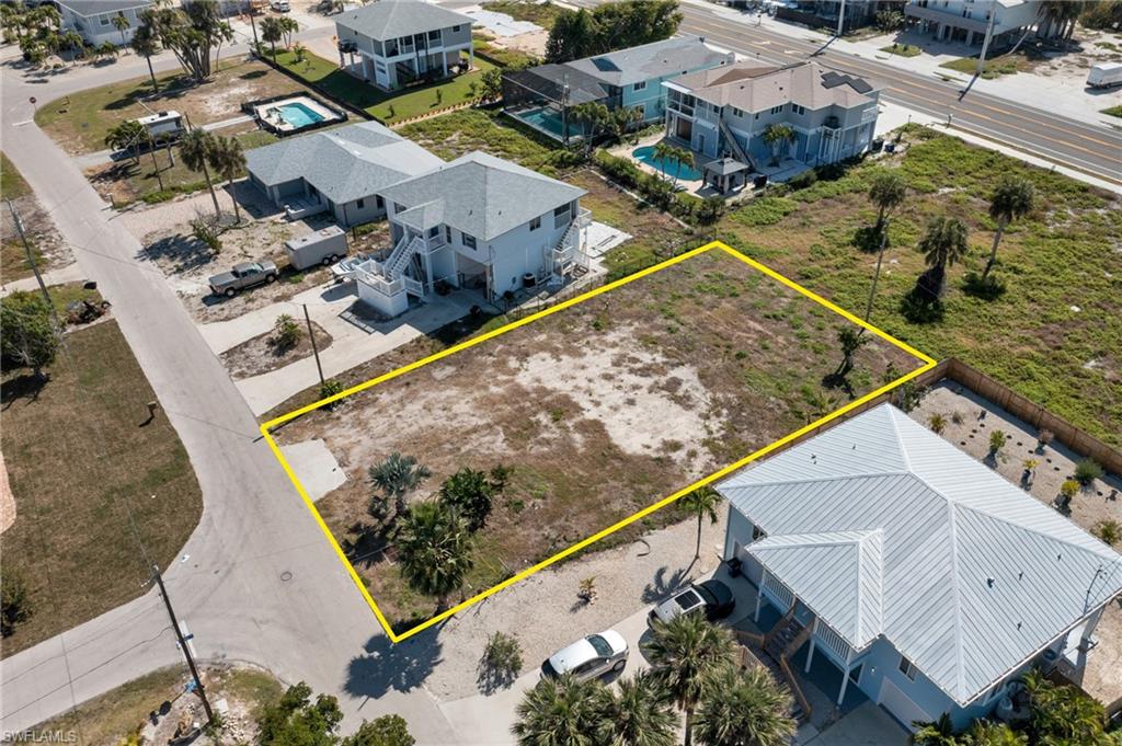 LAGUNA SHORES - Land