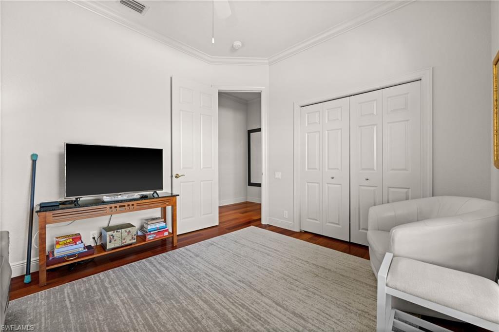 TROON LAKES - Residential