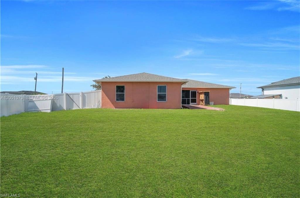 CAPE CORAL - Residential
