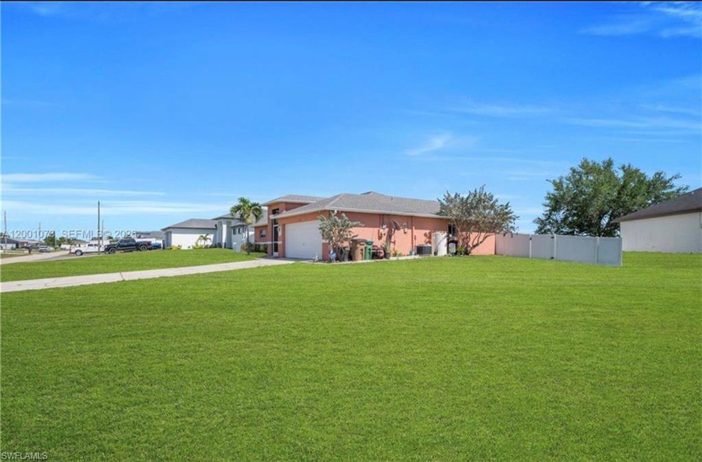 CAPE CORAL - Residential
