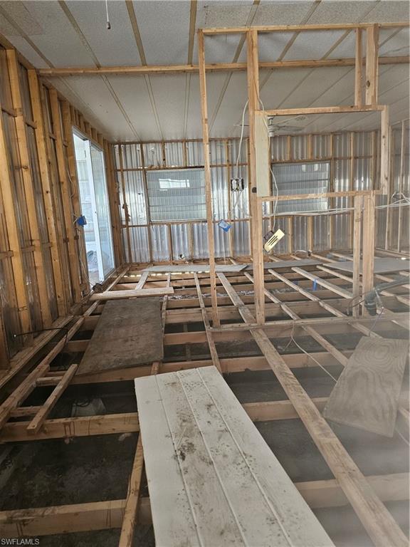 COACHLIGHT MANOR MOBILE HOME - Residential