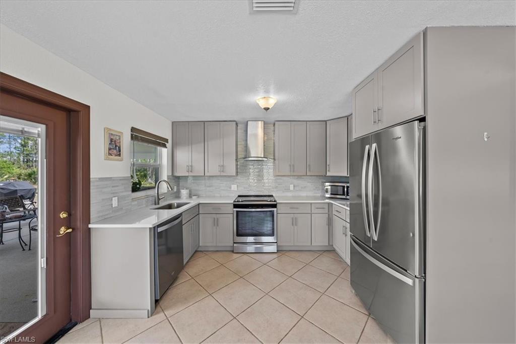 GOLDEN GATE ESTATES - Residential