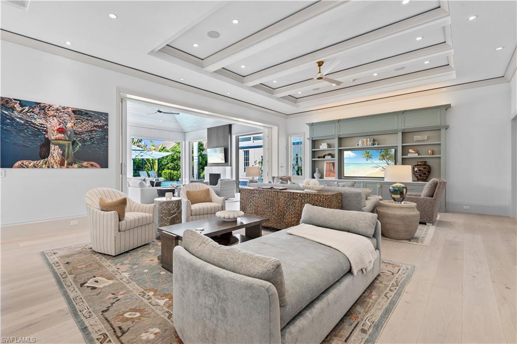 MOORINGS - Residential