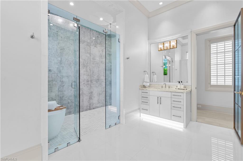 MOORINGS - Residential