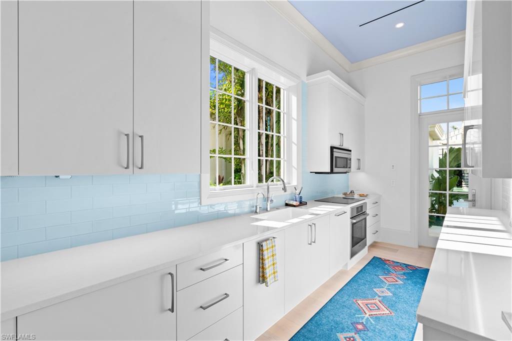 MOORINGS - Residential