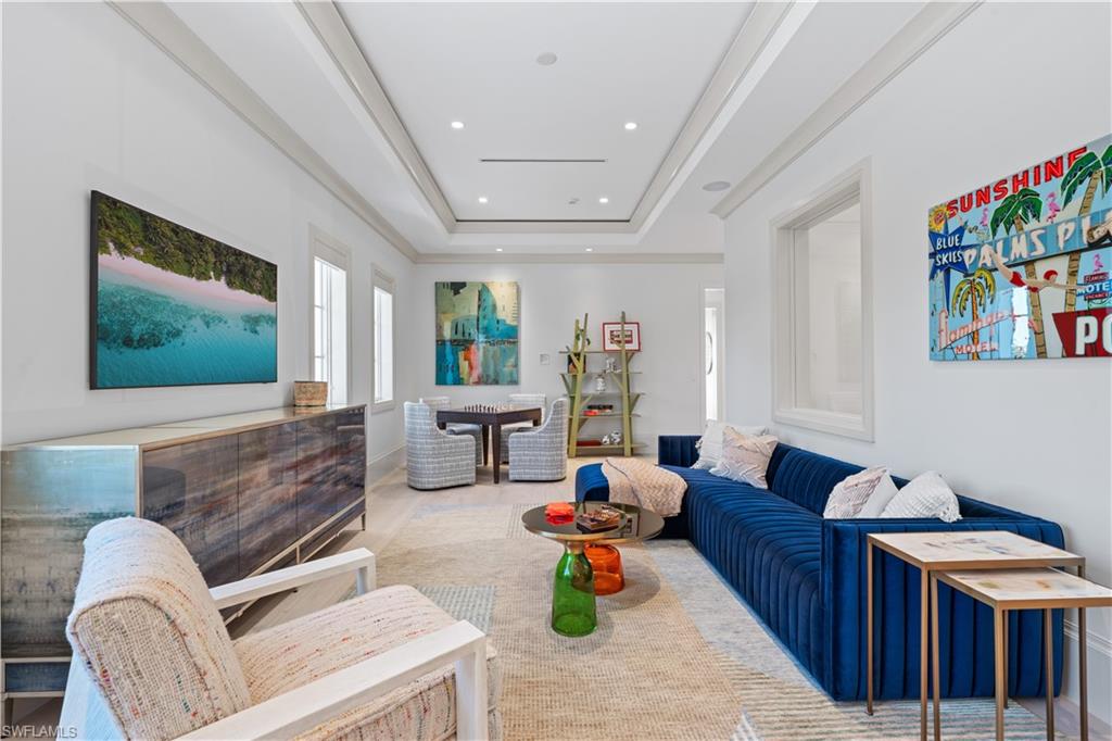 MOORINGS - Residential