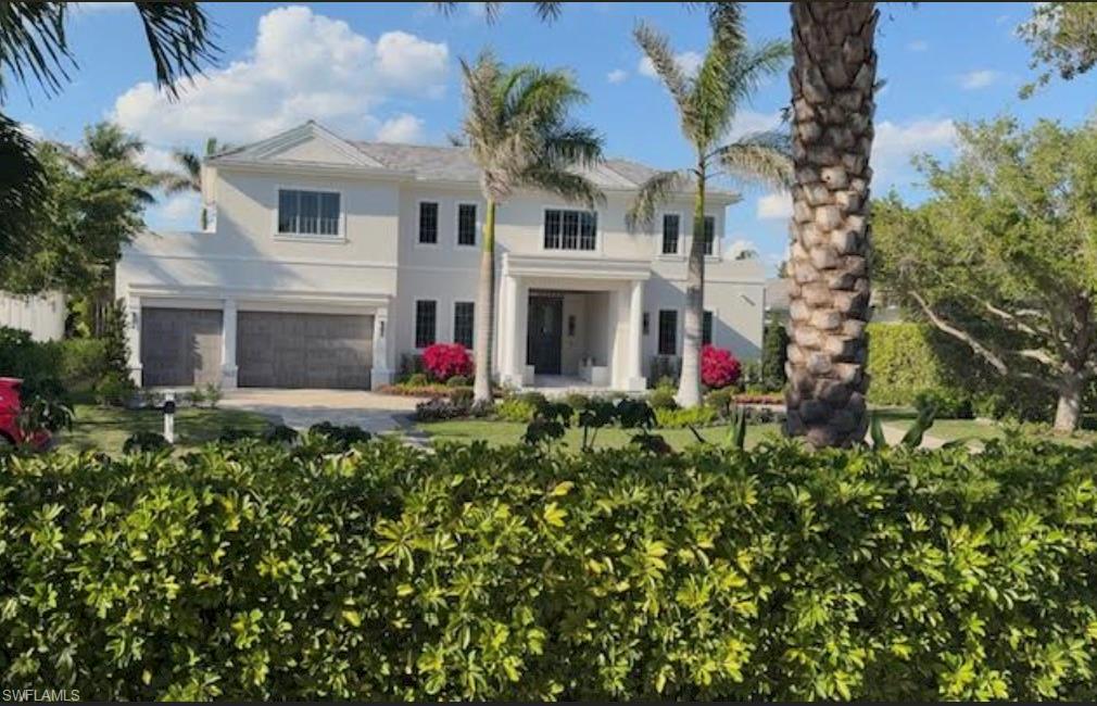 MOORINGS - Residential