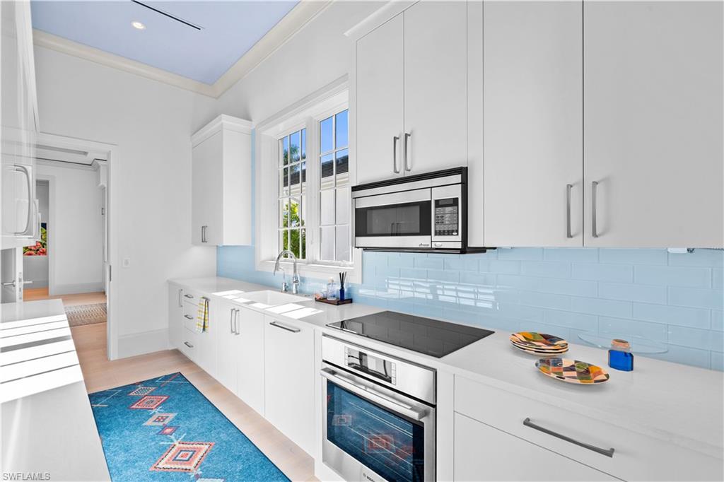 MOORINGS - Residential