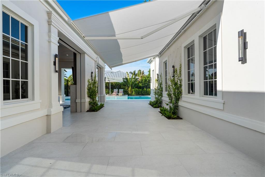 MOORINGS - Residential