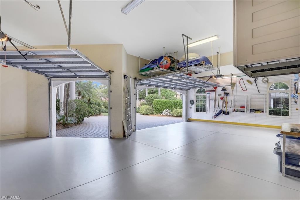 MOORINGS - Residential