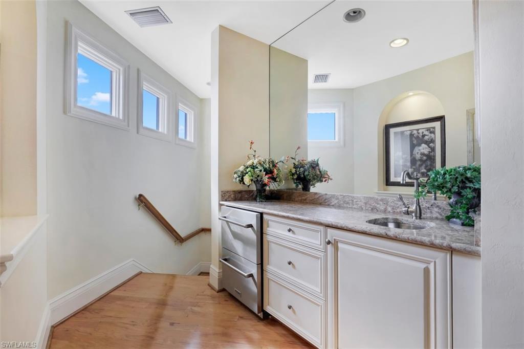 MOORINGS - Residential