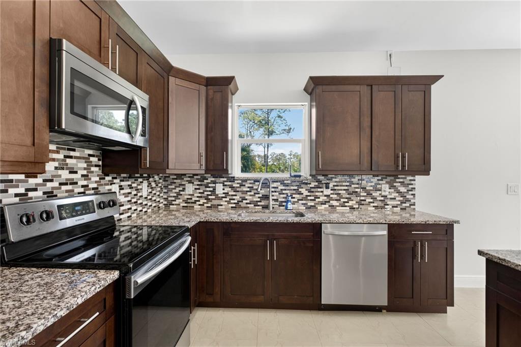 GOLDEN GATE ESTATES - Residential