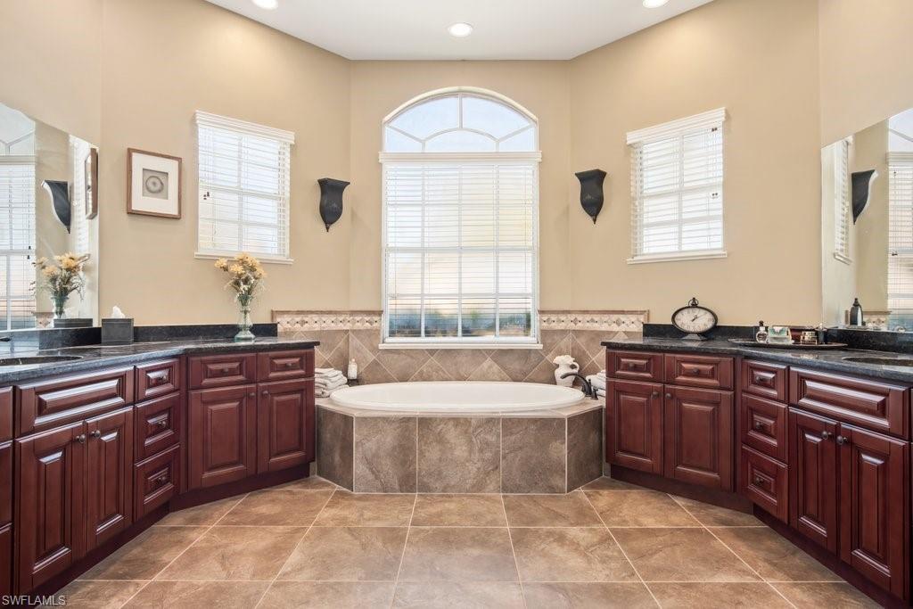 WATERWAYS OF NAPLES - Residential