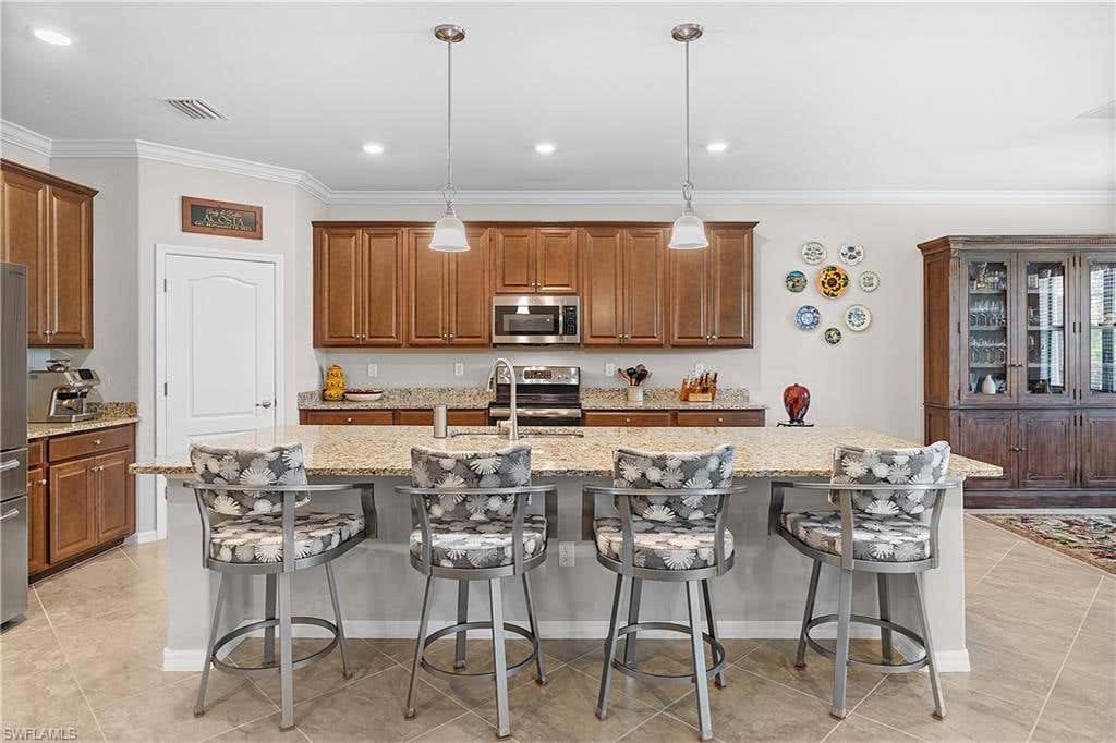 Photo of 19804 Beverly Park RD, ESTERO, FL 33928 (MLS # 226026320)