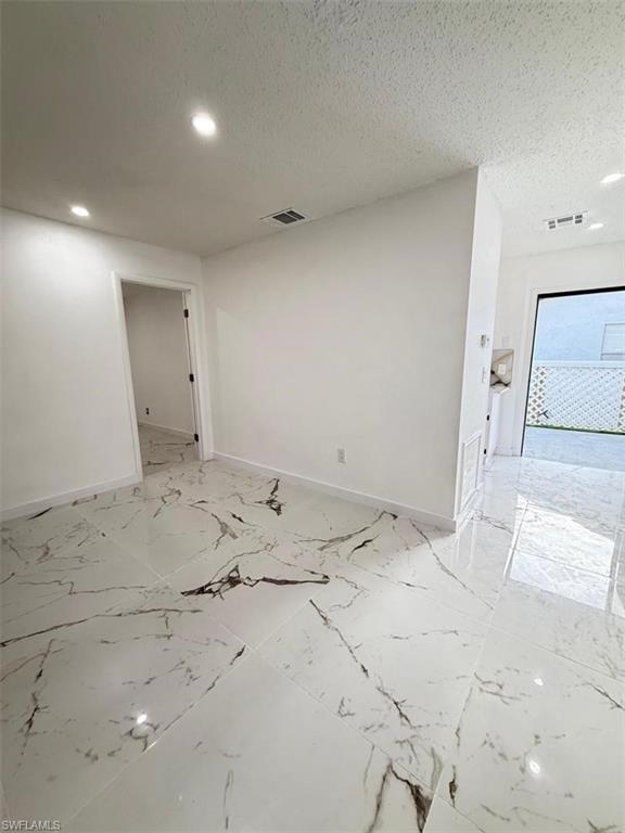 LABELLE - Residential Lease