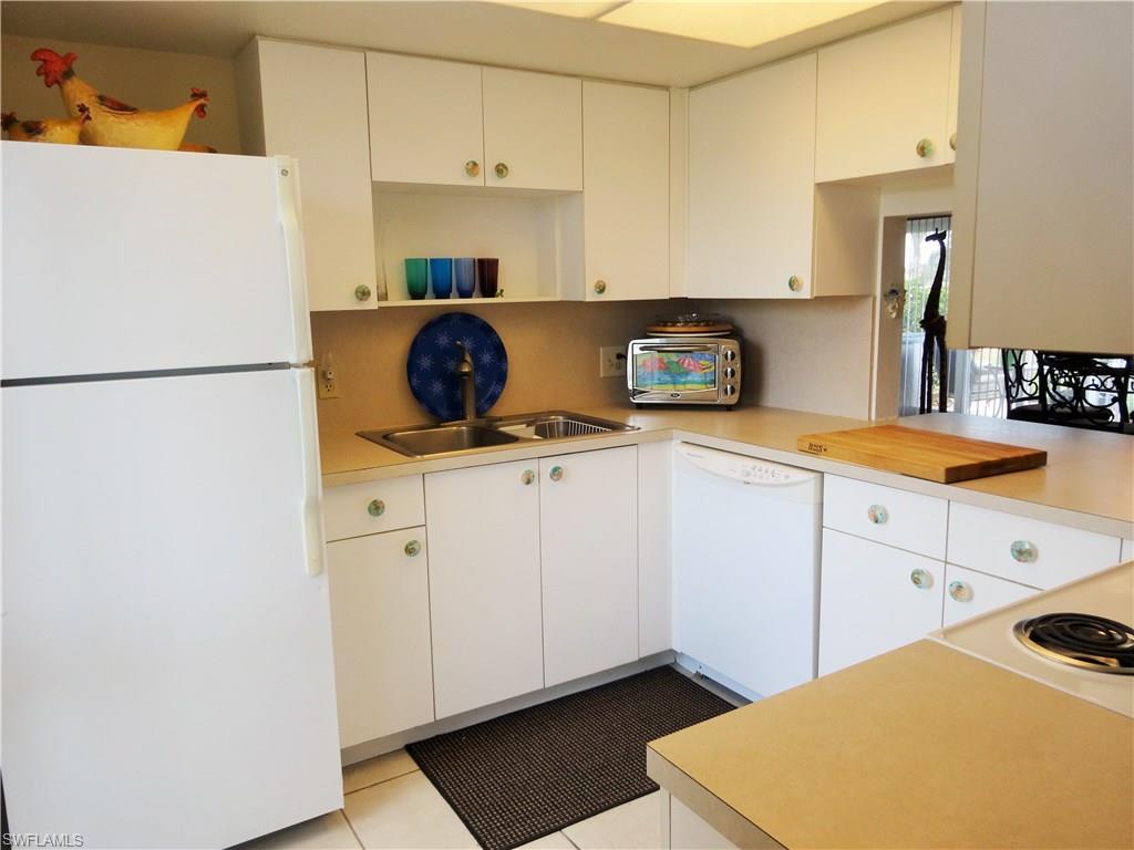 GLADES COUNTRY CLUB - Residential