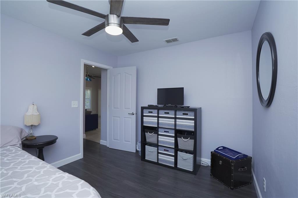 COUNTRY OAKS - Residential