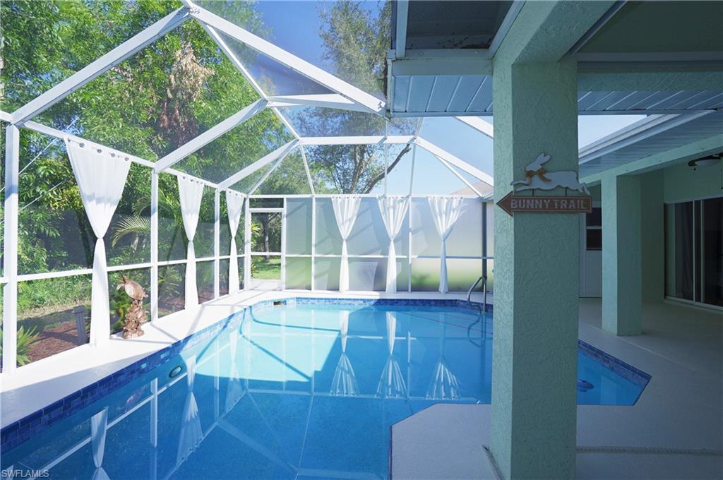 COUNTRY OAKS - Residential