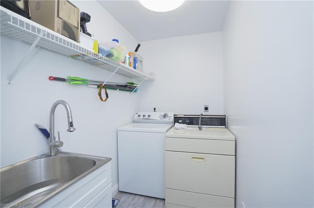 COUNTRY OAKS - Residential