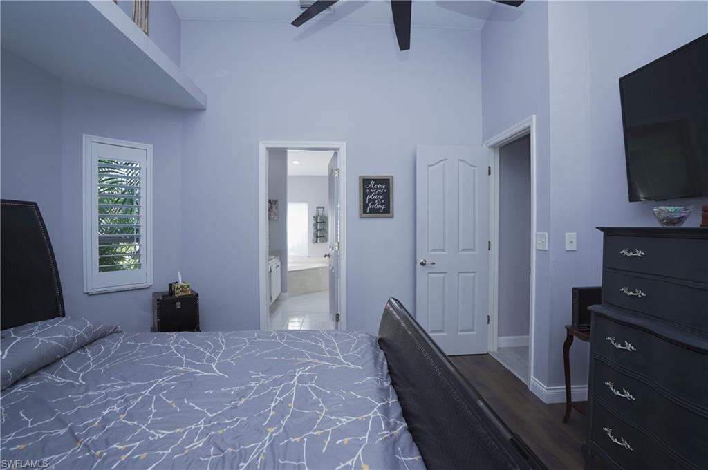 COUNTRY OAKS - Residential