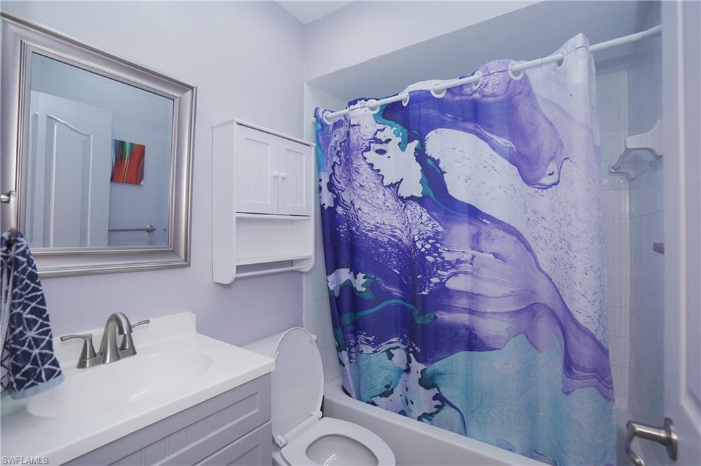 COUNTRY OAKS - Residential