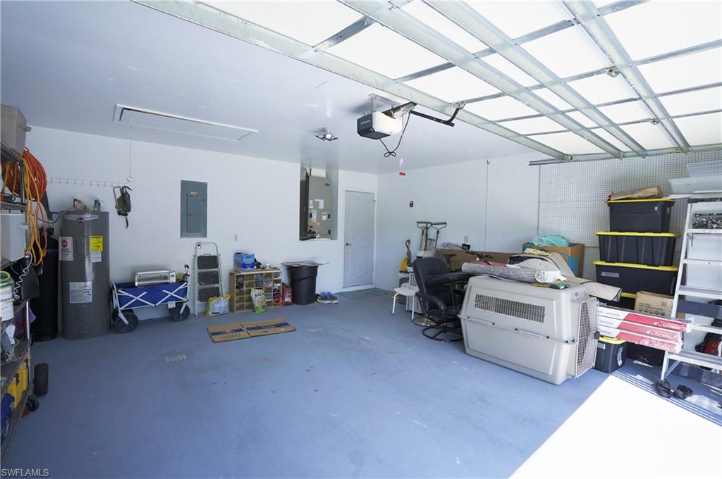 COUNTRY OAKS - Residential