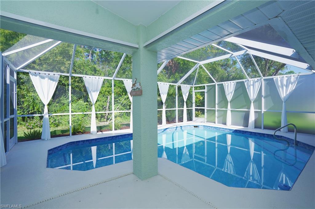 COUNTRY OAKS - Residential